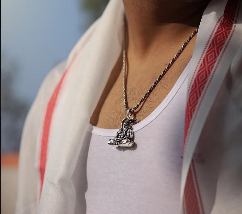 Hanuman Silver Locket With Chain - ShoppersDen